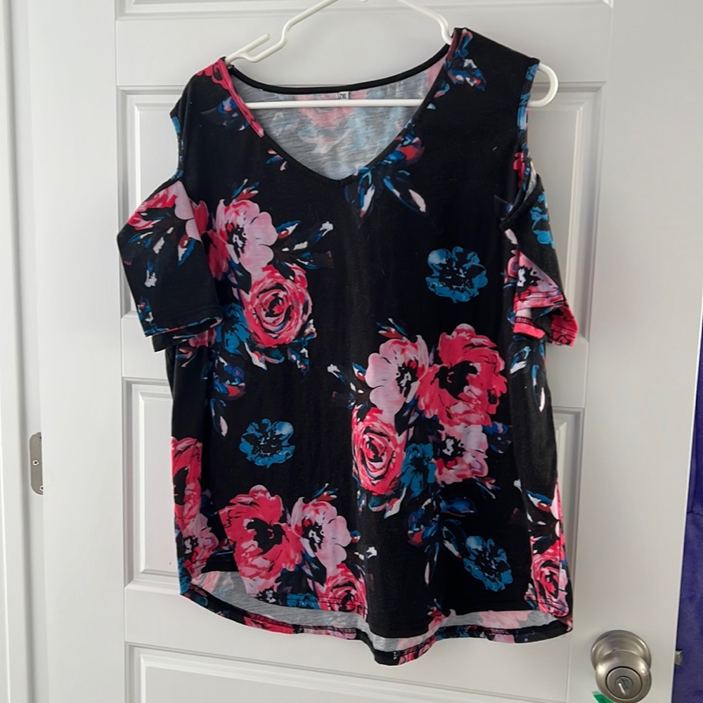 Cold shoulder tee shirt top